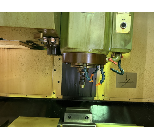 Máy Phay Kim Loại Makino Seiki MSA-40 Fanuc 16M