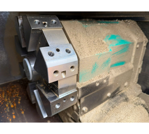 Máy Tiện Kim Loại Takamaz X-10 Fanuc 21 TB