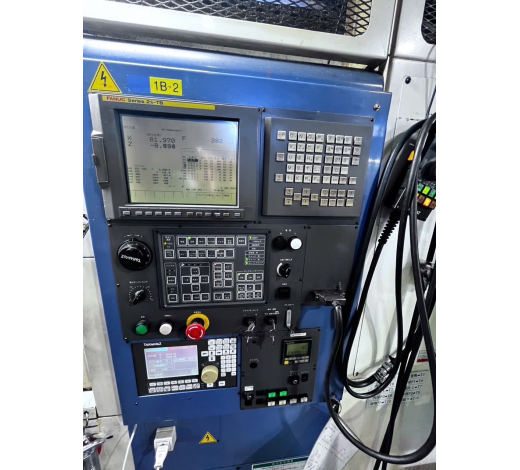 MÁY TIỆN KIM LOẠI TAKAMAZ - X200 FANUC 21i TB DATE 2005