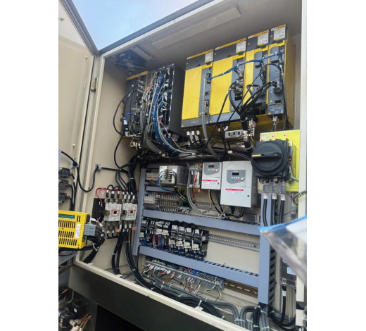 MÁY PHAY KIM LOẠI OKUMA &HOWA MILLAC 44V FANUC 18i MB DATE 2004