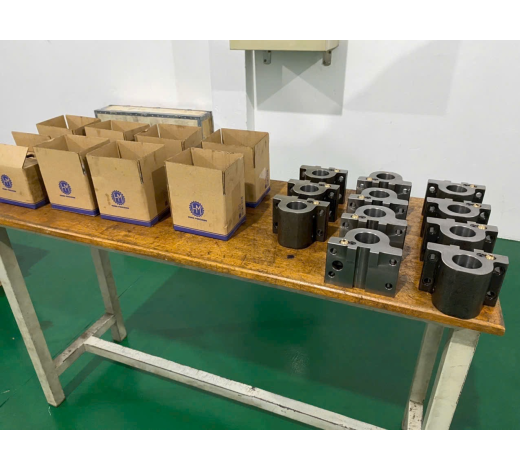 HOLDER MÁY TIỆN TAKISAWA TC-2 , TC-200 , TC-2000 