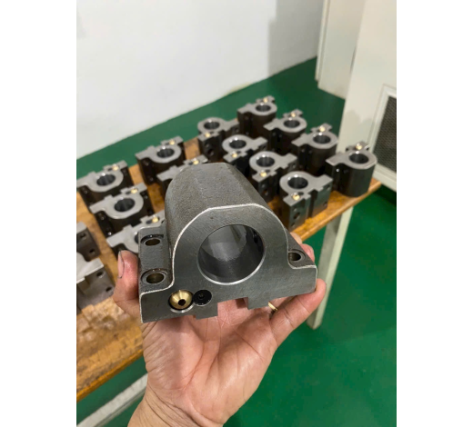 HOLDER MÁY TIỆN TAKISAWA TC-2 , TC-200 , TC-2000 