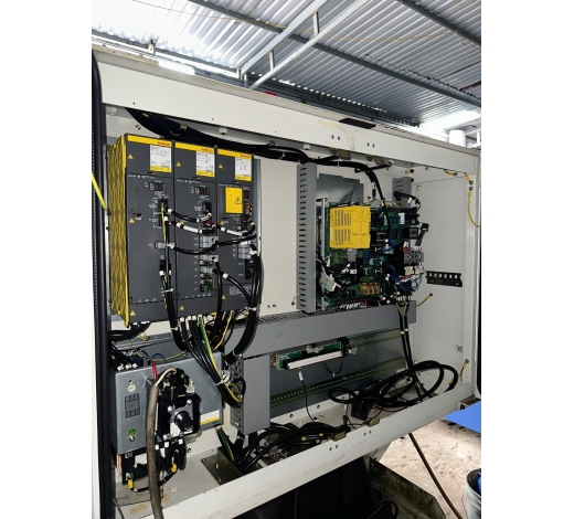 MÁY PHAY CNC ROBODRILL &T14i A FANUC 16i M