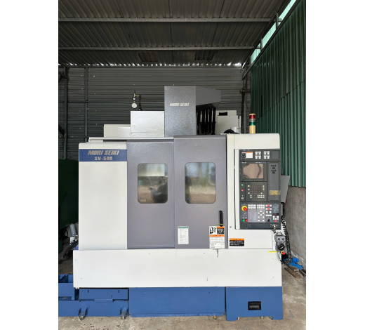 MÁY PHAY CNC MORI SEIKI SV-500 FANUC 16i M DATE 2000