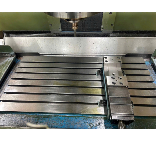 Máy Phay Makino GN-106 FANUC PROFESIONAL 3 