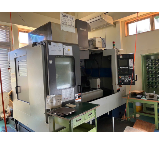 Máy Phay MORI SEIKI SV-500B/40 điện Fanuc 18i M Date 2000