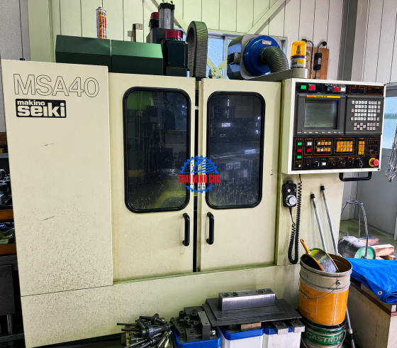 Máy Phay Kim Loại Makino Seiki MSA-40 Fanuc 16M