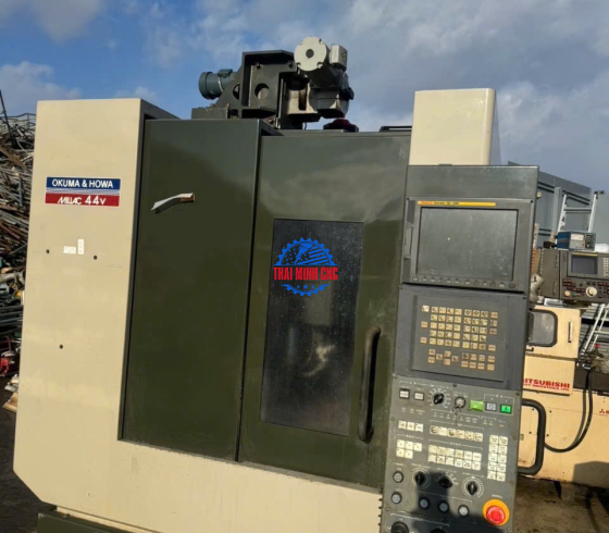 MÁY PHAY KIM LOẠI OKUMA &HOWA MILLAC 44V FANUC 18i MB DATE 2004