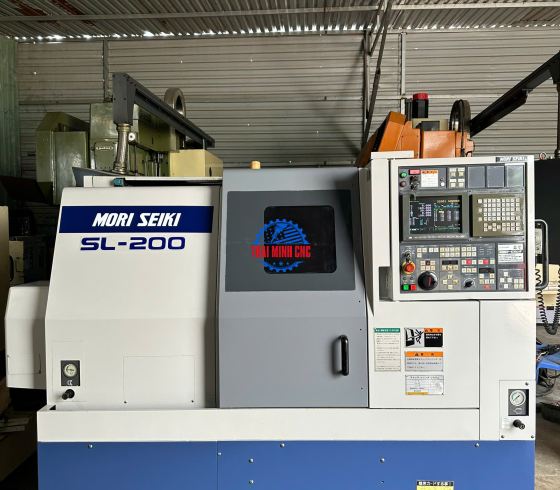 MÁY TIỆN KIM LOẠI CNC HIỆU MORI SEIKI SL -200MC FANUC 18TC