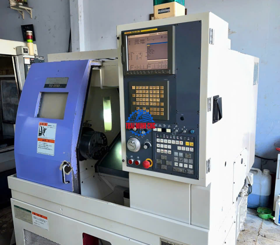 Máy tiện Takisawa TC-200 FANUC 21I-TB DATE 2006
